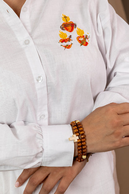 CAMISA LINO BORDADA : TRES CORAZONES SAGRADOS