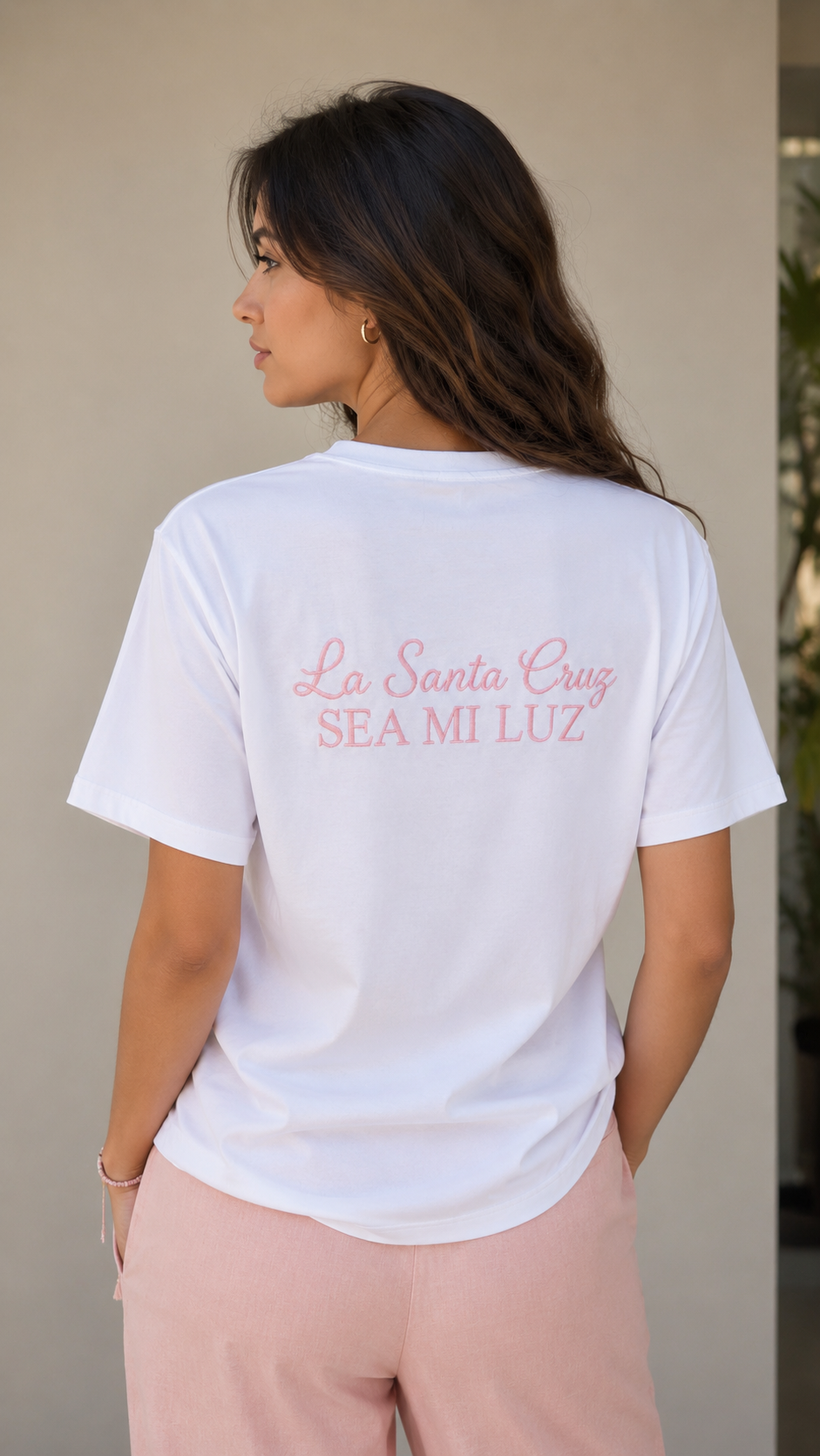 CAMISETA BORDADA MEDALLA SAN BENITO floral