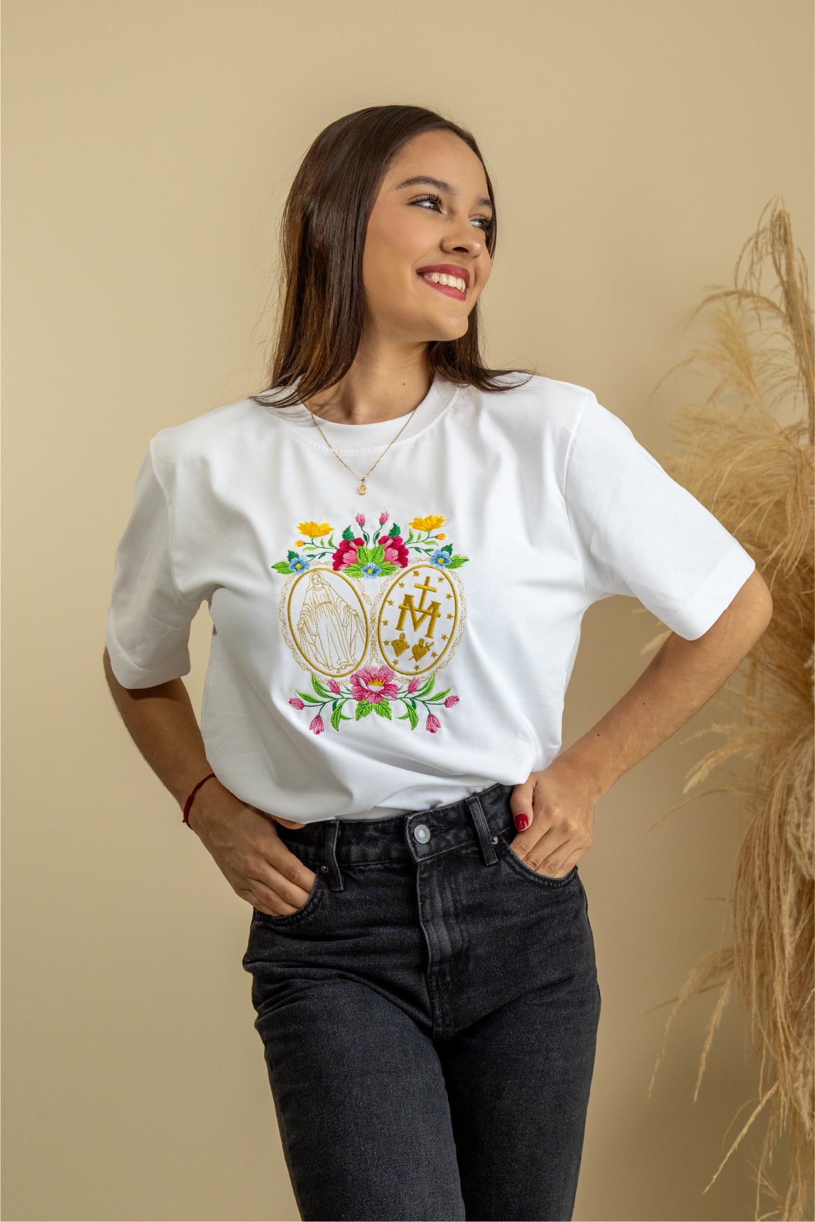CAMISETA BORDADA: MEDALLA MILAGROSA
