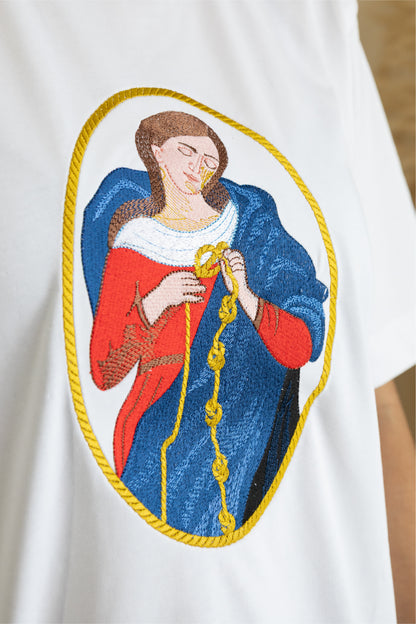 CAMISETA BORDADA: VIRGEN DESATANUDOS