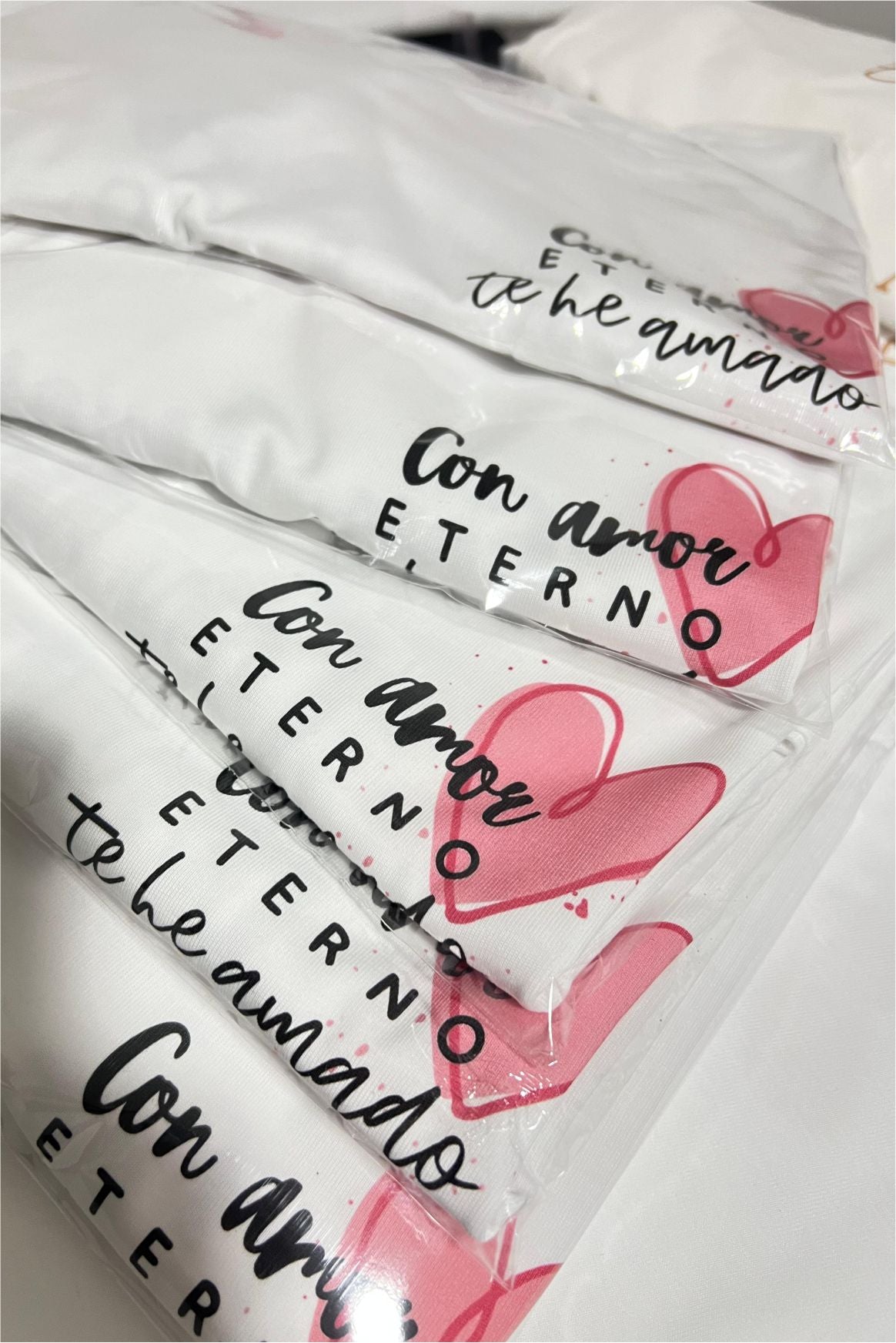 CAMISETA CON AMOR ETERNO