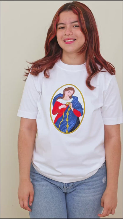 CAMISETA BORDADA: VIRGEN DESATANUDOS